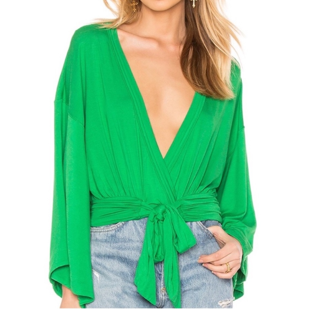 NWOT Free People “That’s A Wrap” Kelly Green Tie Front Boho Top Large